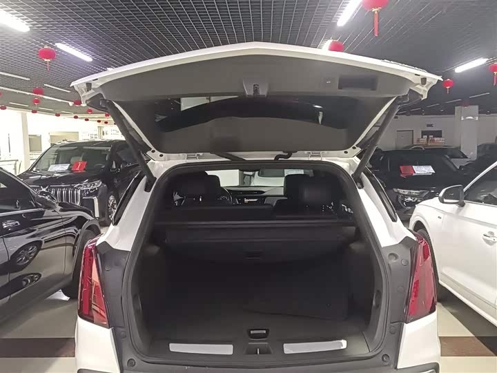 Фото 19 - Cadillac XT5