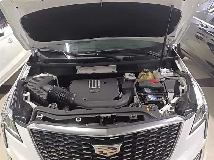 Фото 20 - Cadillac XT5