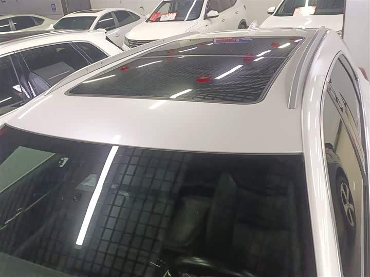 Фото 27 - Cadillac XT5