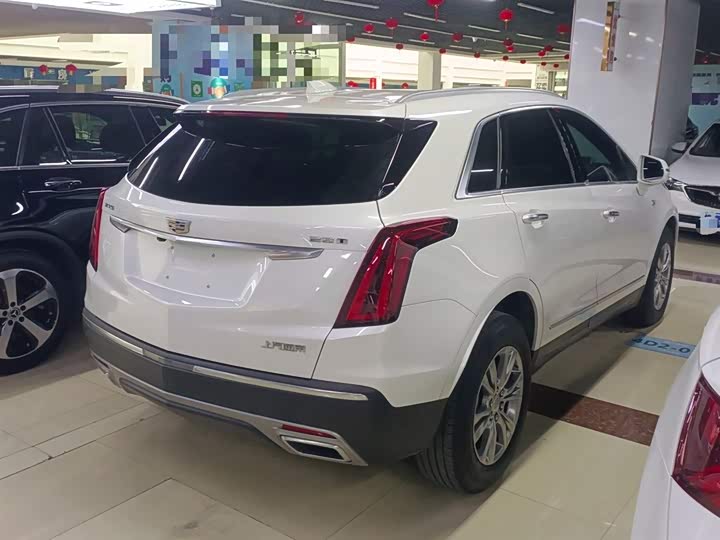 Фото 7 - Cadillac XT5