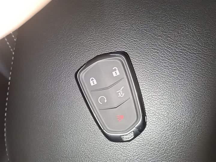 Фото 9 - Cadillac XT5