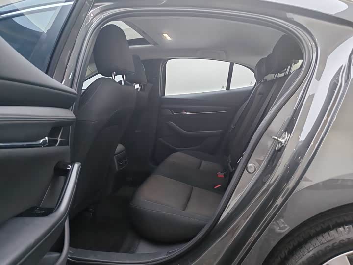 Фото 9 - Mazda 3 (Axela)