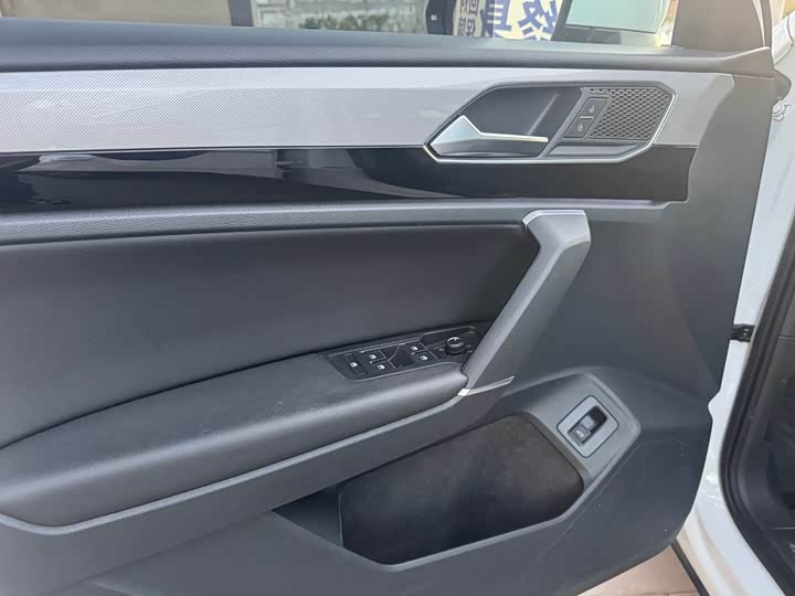 Фото 13 - Volkswagen Tayron