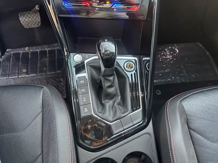 Фото 17 - Volkswagen Tayron