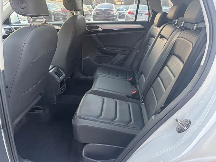 Фото 8 - Volkswagen Tayron