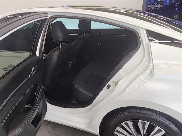 Фото 11 - Nissan Teana