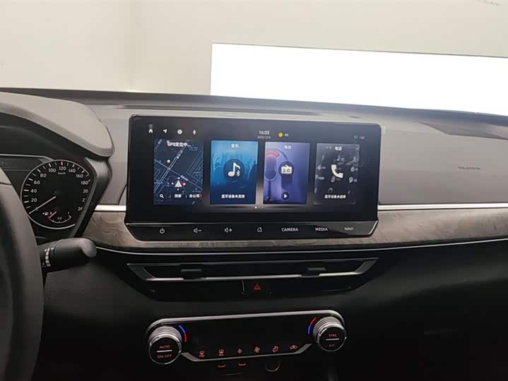 Фото 13 - Nissan Teana