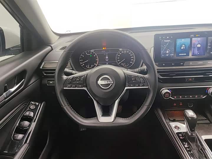 Фото 15 - Nissan Teana