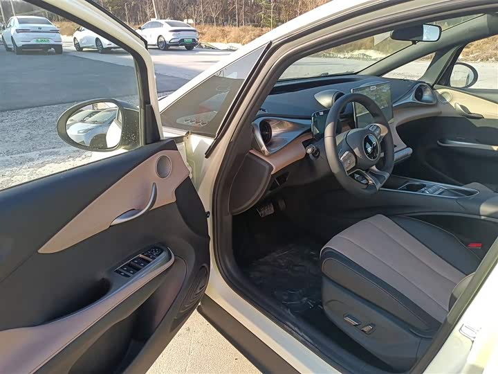 Фото 16 - BYD Dolphin