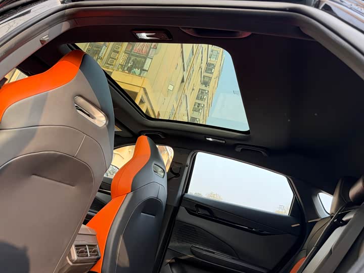 Фото 14 - Changan UNI-V