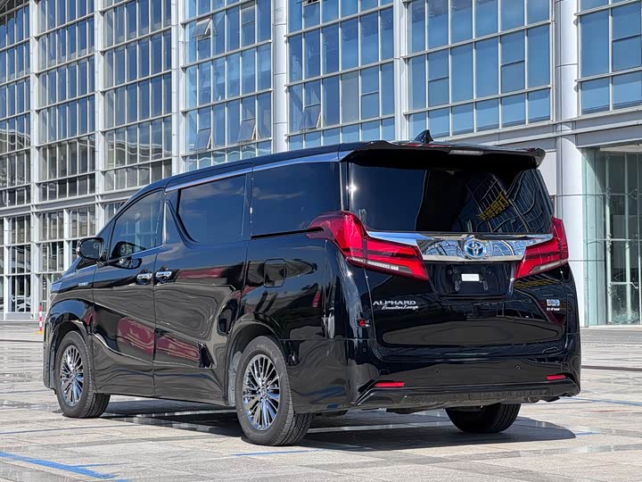 Фото 11 - Toyota Alphard