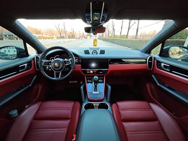 Фото 14 - Porsche Cayenne