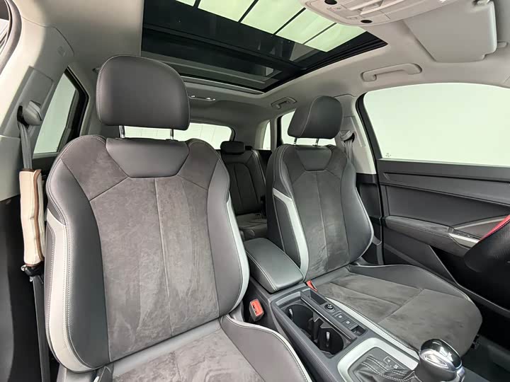 Фото 15 - Audi Q3