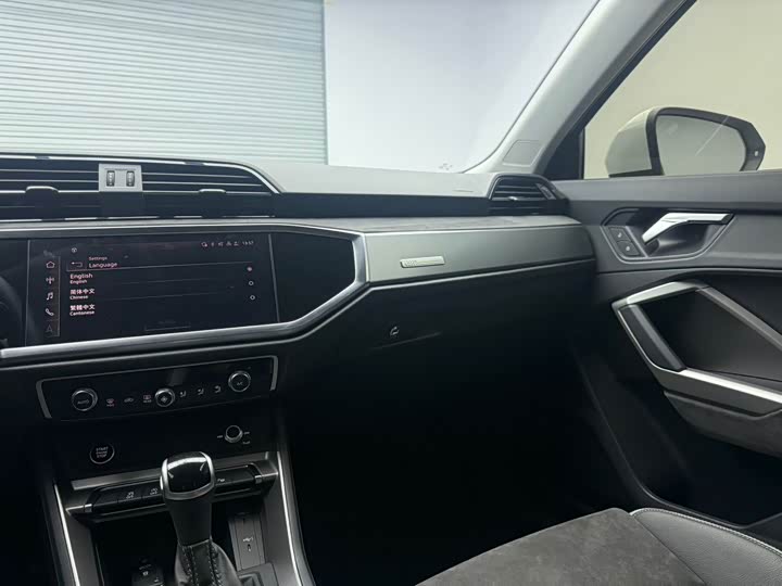 Фото 18 - Audi Q3