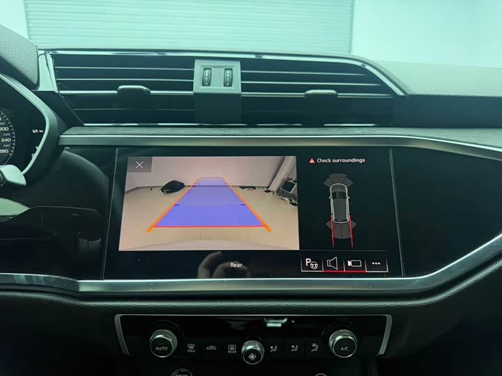 Фото 19 - Audi Q3