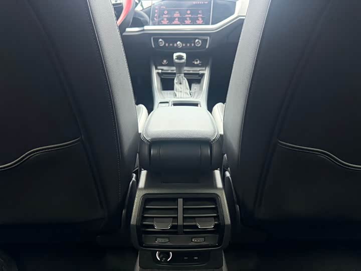 Фото 20 - Audi Q3