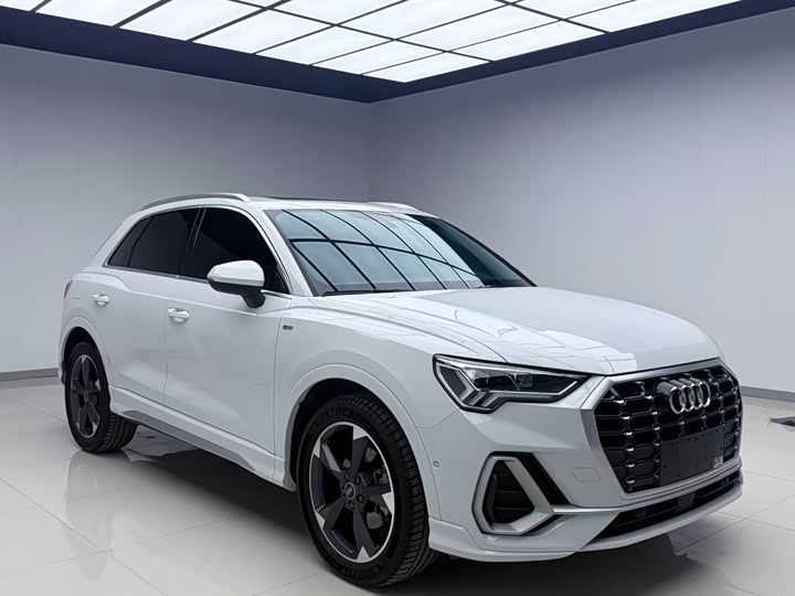 Фото 3 - Audi Q3