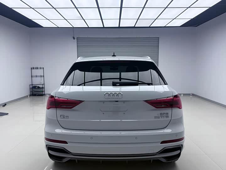 Фото 5 - Audi Q3