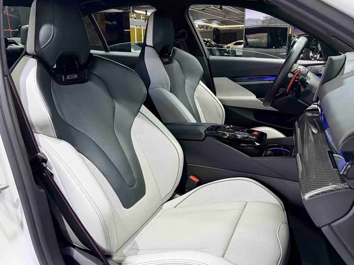 Фото 10 - BMW M5 Hybrid