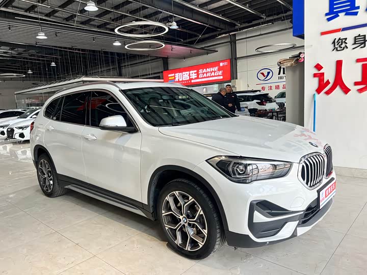 Фото 3 - BMW X1
