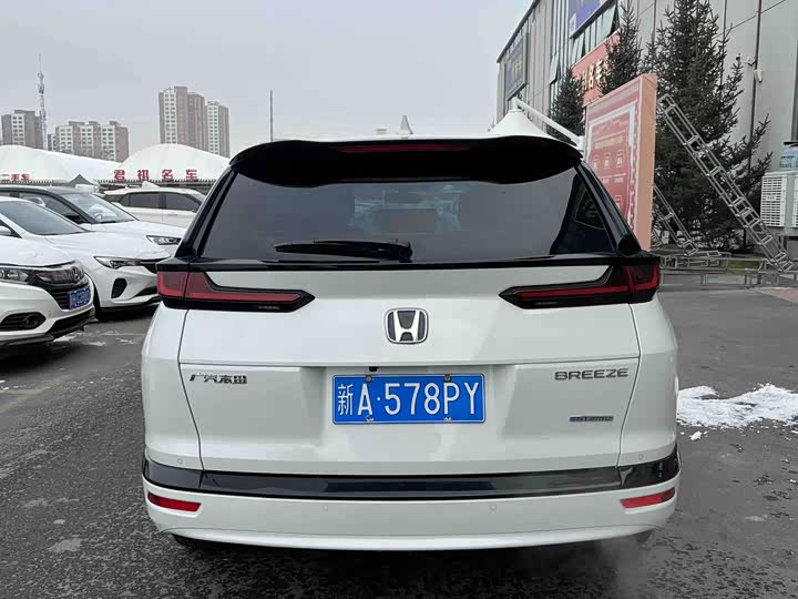 Фото 8 - Honda Breeze