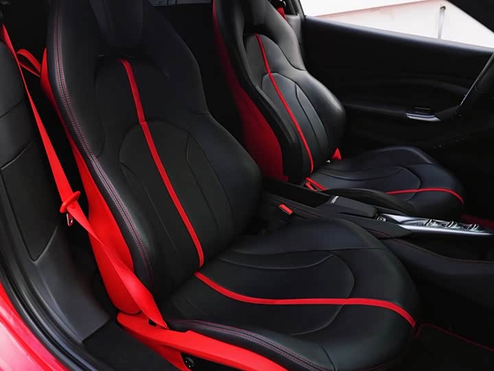 Фото 9 - Ferrari F8