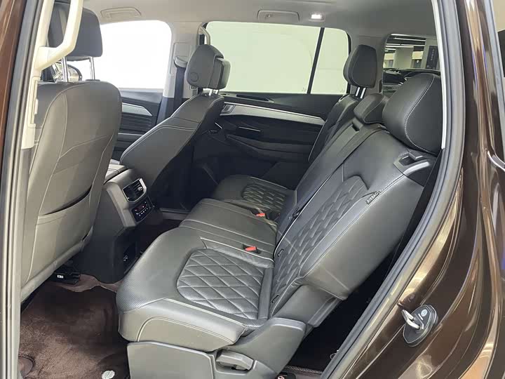 Фото 7 - Volkswagen Talagon