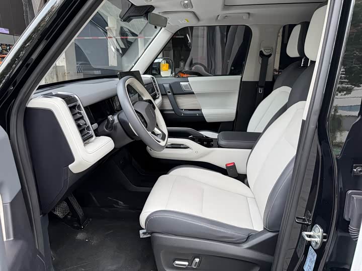 Фото 11 - Chery iCar 03