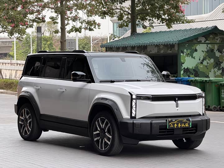 Фото 3 - Chery iCar 03