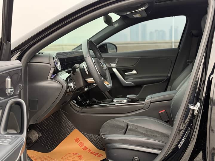 Фото 13 - Mercedes-Benz A-Class