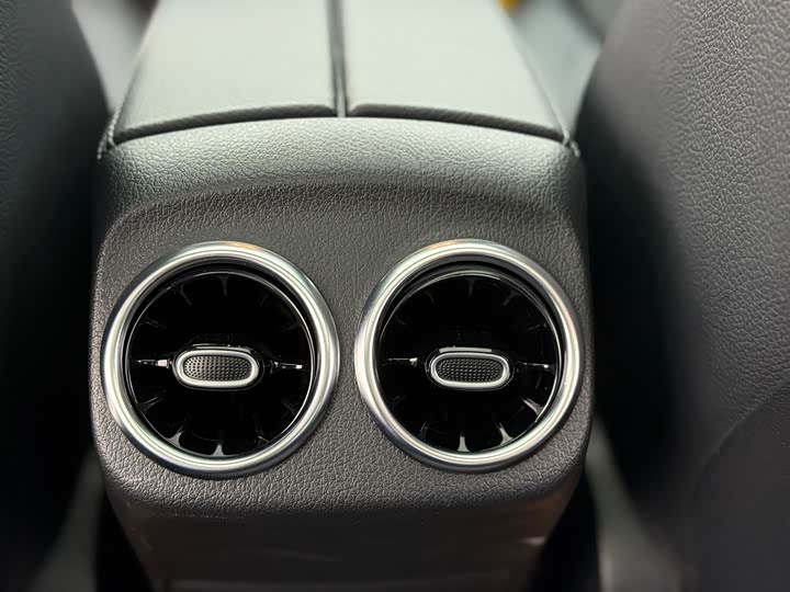 Фото 15 - Mercedes-Benz A-Class