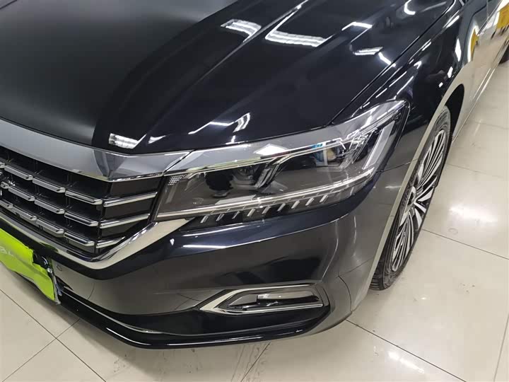 Фото 24 - Volkswagen Passat