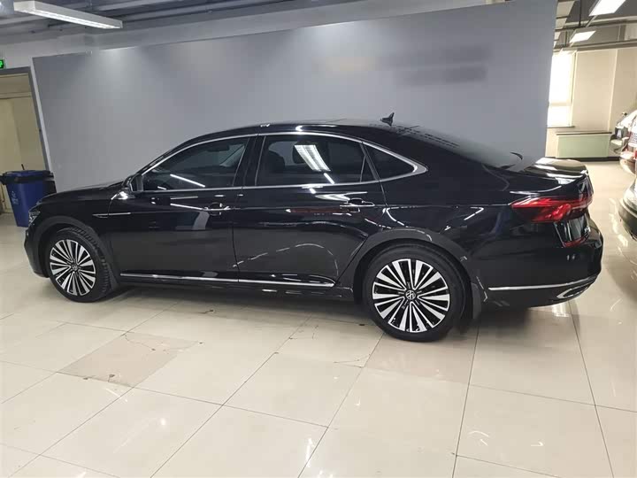 Фото 5 - Volkswagen Passat