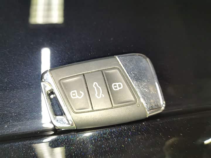 Фото 9 - Volkswagen Passat