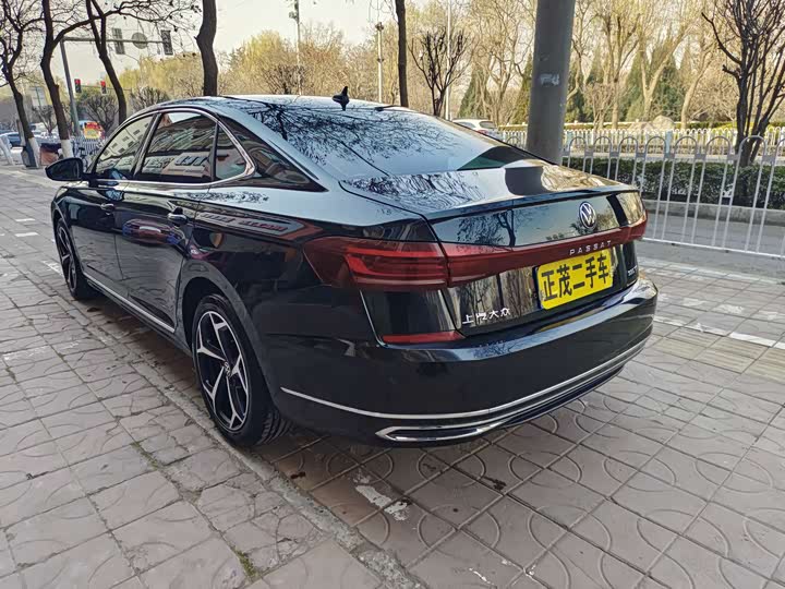 Фото 9 - Volkswagen Passat