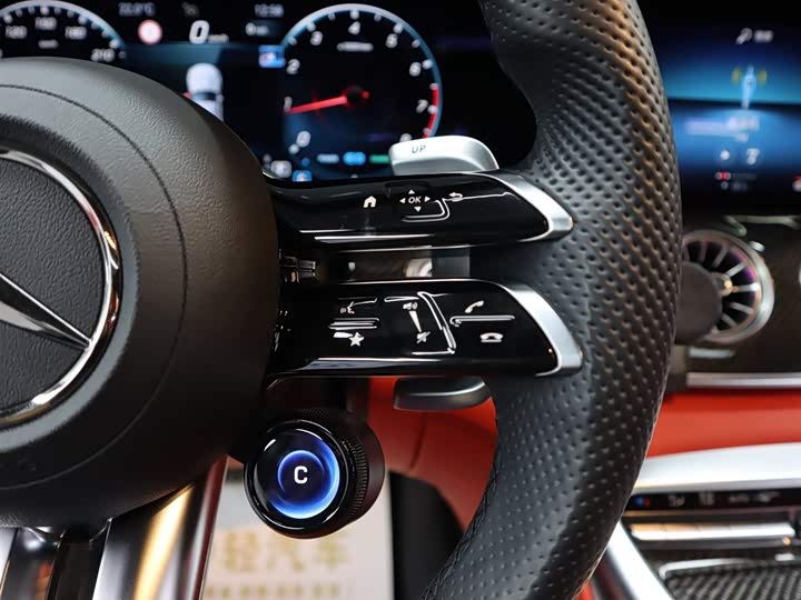 Фото 15 - Mercedes-Benz AMG GT