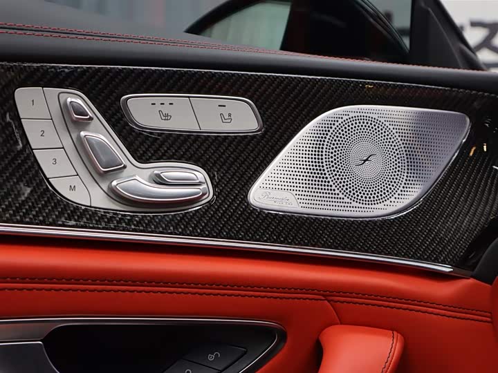 Фото 6 - Mercedes-Benz AMG GT