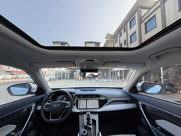 Фото 6 - Geely Atlas