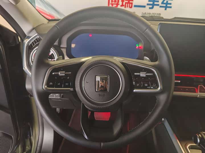 Фото 12 - Tank 400 Hybrid