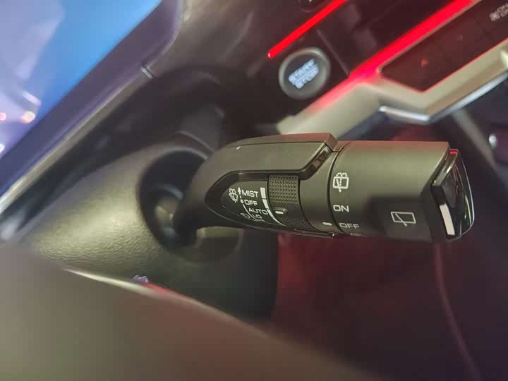 Фото 15 - Tank 400 Hybrid