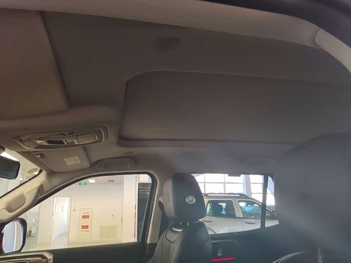 Фото 21 - Tank 400 Hybrid