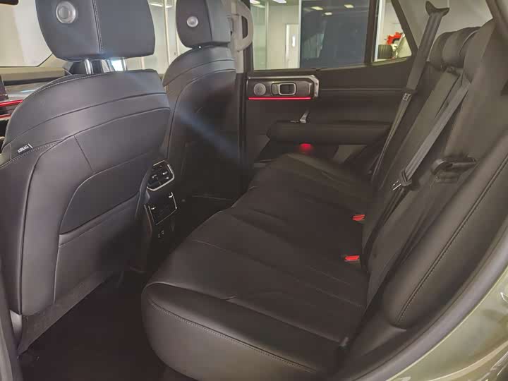 Фото 23 - Tank 400 Hybrid