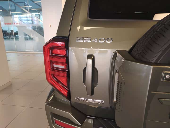 Фото 29 - Tank 400 Hybrid