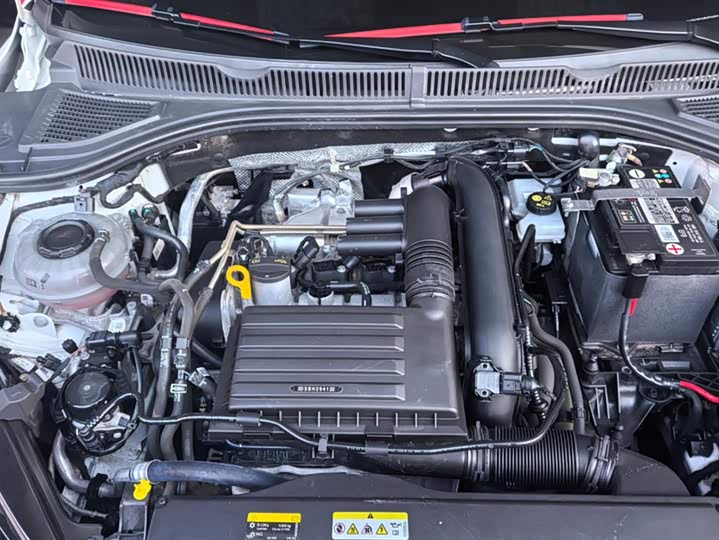 Фото 10 - Volkswagen Sagitar L