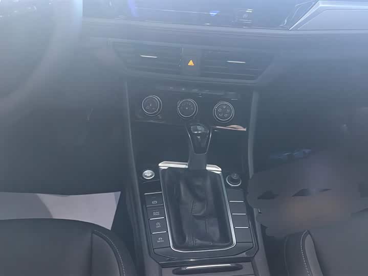 Фото 16 - Volkswagen Sagitar L