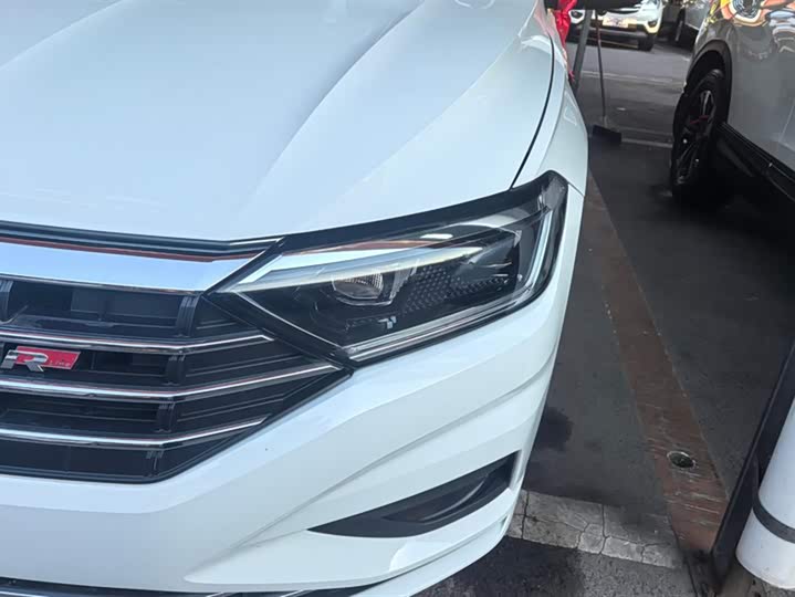 Фото 5 - Volkswagen Sagitar L