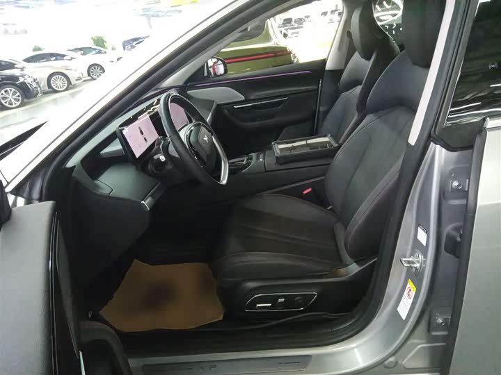 Фото 15 - XPeng P7