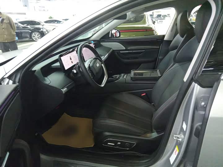 Фото 16 - XPeng P7