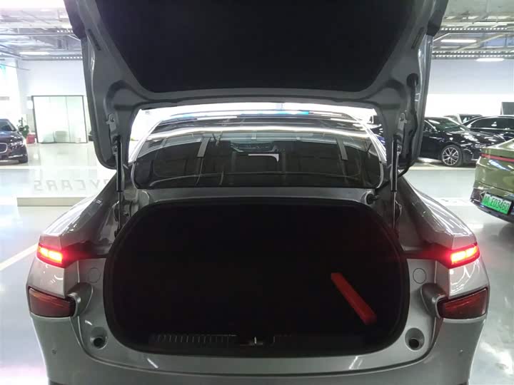 Фото 19 - XPeng P7