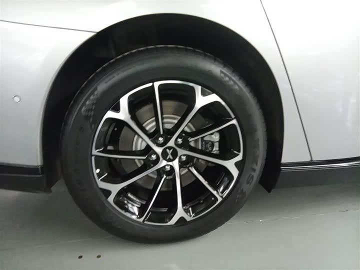 Фото 26 - XPeng P7